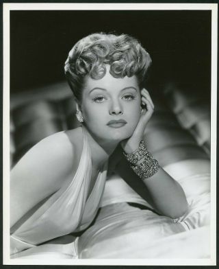 Alexis Smith Stunning Vintage 1940s Warner Bros Portrait Photo