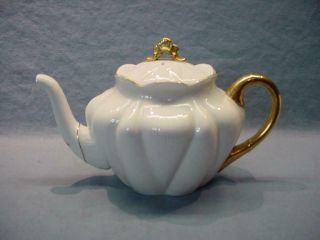 Vintage Shelley Dainty Shape White Teapot - 4 Cup