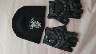 Sons Of Anarchy Gloves & Beanie Hat