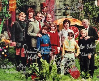 Willy Wonka GOLDEN TICKET Winners (5) Cast Signed 11x14 Photo OC,  Hologram 2