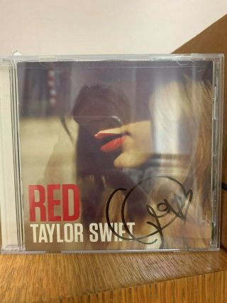 Taylor Swift Official Signed Autographed Red Booklet With Cd.