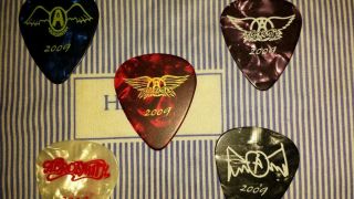 Aerosmith Concert Tour Issued Guitar Pick ' s 3