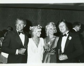 Loni Anderson Gary Sandy Suzanne Somers Wkrp In Cincinnati Party 