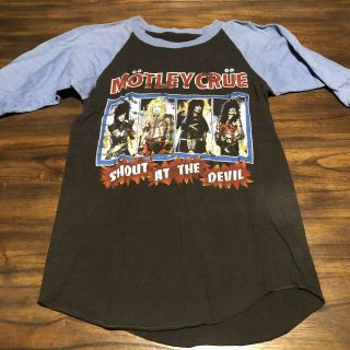 Vintage 80s Motley Crue Shout At The Devil Raglan Shirt Medium