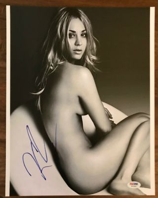 Kaley Cuoco Sexy Signed/autographed 11x14 B&w Photo Psa/dna W72881