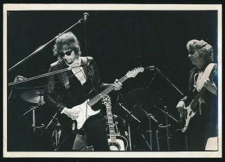 Large 1970 Photo Bob Dylan Counterculture Star In Concert Performing