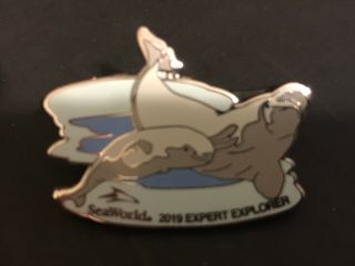 SEAWORLD 2019 Beluga Whale Expert Explorer PIN Inside Look Very Rare 2