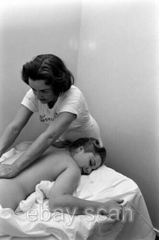 Candid Of Actress Martha Hyer Getting Massage 8x10 Photo 4f