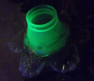 ANTIQUE VASELINE URANIUM GLASS LAMP LIGHT SHADE FLOWER BUD 8