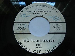 Rare 1961 Radio Spots 6 Track Promo 45 The Day The Earth Caught Fire Nm - Listen