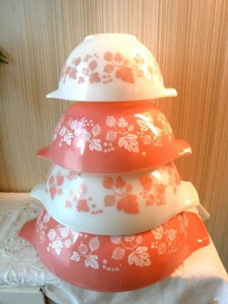 Vintage Pyrex Pink & White Gooseberry Cinderella Nesting Mixing Bowl 4 Size Set