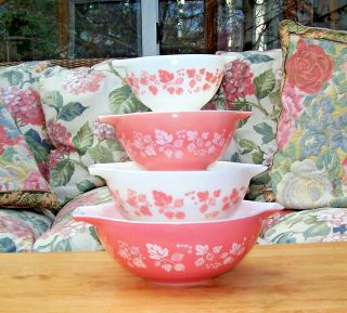 Vintage Pyrex Pink Gooseberry Bowl Set Of Four