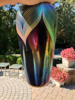 Stunning Signed Stuart Abelman Iridescent Pulled Feather Vase 1983 8