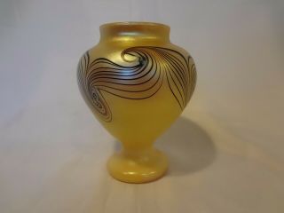 Orient And Flume Yellow Art Glass Vase - Pulled Feather Decoration - Signed 1977