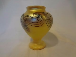 Orient and Flume Yellow Art Glass Vase - Pulled Feather Decoration - Signed 1977 2