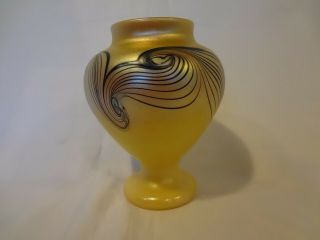 Orient and Flume Yellow Art Glass Vase - Pulled Feather Decoration - Signed 1977 5