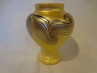 Orient and Flume Yellow Art Glass Vase - Pulled Feather Decoration - Signed 1977 6