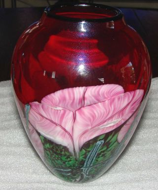 1992 R.  Satava Art Glass Vase Red W/ Pink Crocus Flowers 6 " Signed 1345 - 92
