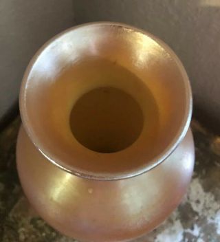 Vintage Iridescent Gold Durand Art Glass Vase 10.  25” Tall W/ Label 4
