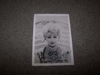 Lucille Ball Vintage Hand Signed B&w Photo Autographed