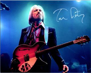 Tom Petty Signed 8x10 Picture Photo Pic Autographed Autograph With