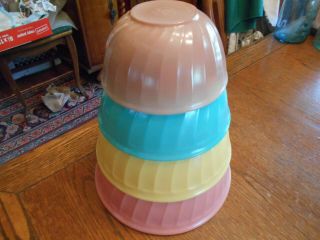 Fire - King 4 - Pc Set Rainbow Swirl Nesting Mixing Bowls