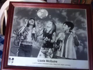 Autographed Lizzie Mcguire Hilary Duff And Lalaine 8 X 10 B&w Cast Photo.