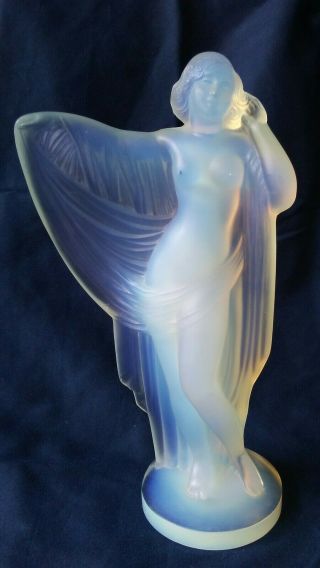 Sabino Paris " Tanagra " Statuette Opalescent Art Glass Nude Woman Figurine 7.  75 "