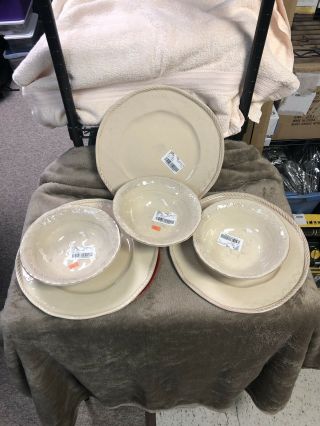 3 Vietri (italy) Dinner Plate 11 1/2” & 3.  7 5/8” Cereal Bowls In Buttercream