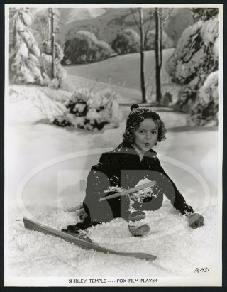 1934 Fox Film Photo By Otto Dyar - Shirley Temple With Skis In Snow