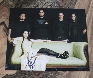 Amy Lee Signed Autograph Evanescence 8x10 Photo C/w Signing Photo,  Bonus Book