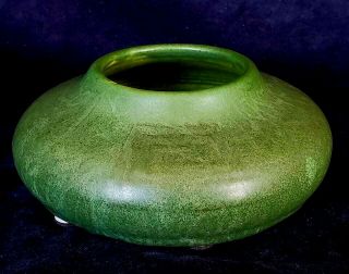 Hampshire Pottery Matte Green Arts & Crafts Pot W Label Curdled Glaze