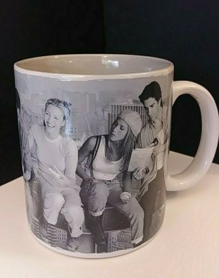 Friends Tv Show Group Shot 20oz Coffee Tea Ceramic Mug Rare 90s Tv