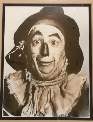 RAY BOLGER PHOTO & AUTOGRAPH - SCARECROW FROM THE WIZARD OF OZ 4