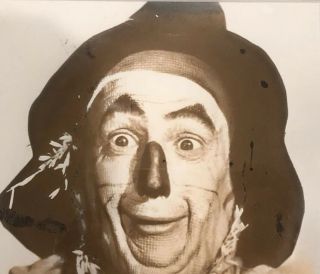 RAY BOLGER PHOTO & AUTOGRAPH - SCARECROW FROM THE WIZARD OF OZ 6