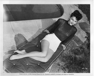 Ava Gardner Sexy Vintage Barefoot Glamour Pose Photo 1946 Universal