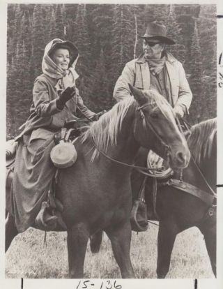 John Wayne,  Katherine Hepburn In " Rooster Cogburn " 3/30/79 - Tv Still