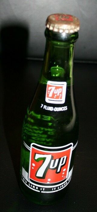 Elvis Presely 7 - Up Glass Bottle W/cap From Hillcreast Home 1969