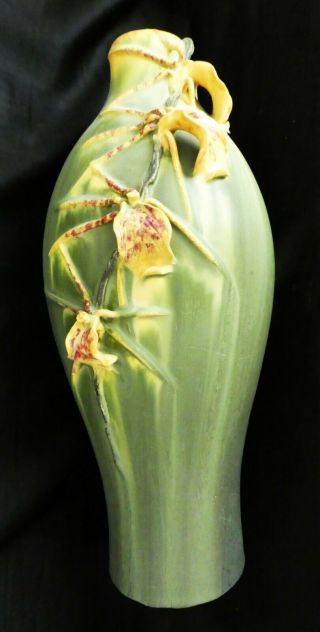 Ephraim Faience 14 " Matte Green Vase " Spider Orchid " 2012