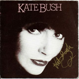 Wow Kate Bush Hand Signed 7 " Autographed Vinyl Signature