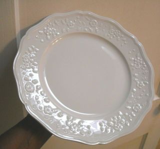 Vintage Hawthorn A.  Raynaud Ceralene Limoges White Dinner Plates (8)