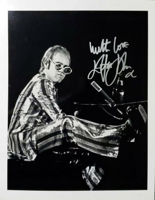 Elton John Signed 8x10 Photo Rocket Man Hand Signed No Reprint