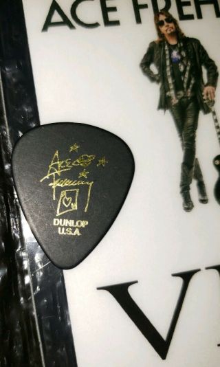 KISS ACE FREHLEY SIGNED SPACEMAN 8x10 PROMO PHOTO VIP LAMINATE GUITAR PICK 2019 6