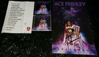 Kiss Ace Frehley Signed Spaceman 2019 Poster Setlist Guitar Pick Cd Sticker Swag