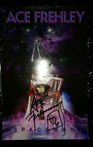 KISS ACE FREHLEY SIGNED SPACEMAN 2019 POSTER SETLIST GUITAR PICK CD STICKER SWAG 4