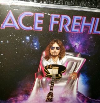 KISS ACE FREHLEY SIGNED SPACEMAN 2019 POSTER SETLIST GUITAR PICK CD STICKER SWAG 7