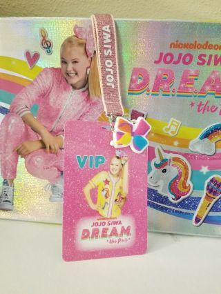 Jojo Siwa D.  R.  E.  A.  M Tour Mega Fan Bundle Autographed Poster Limited Edition Bag