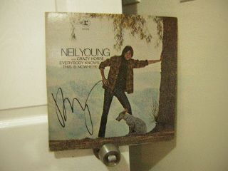 Neil Young Signed Lp Everybody Knows This Is Nowhere