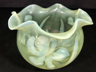 Antique Opalescent Uk Vaseline Glass Vase Uranium Crocus Pattern? 5”h X 6 1/2” W