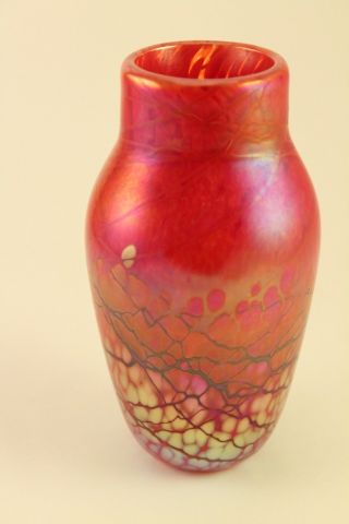 Vtg Elaine Hyde Studio Art Glass Iridescent Red Threaded Miniature Vase Signed 4